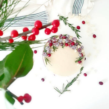 Cranberry-Cheesecake mit Cashewnüssen